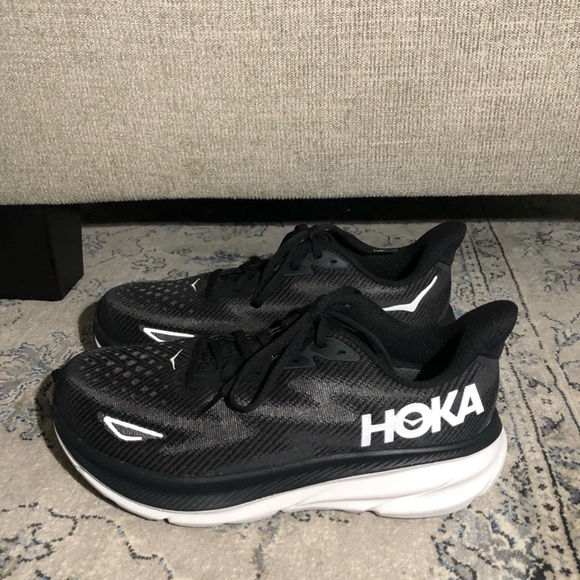 Hoka Clifton 9 Black Running Shoes - Picture 3 of 8